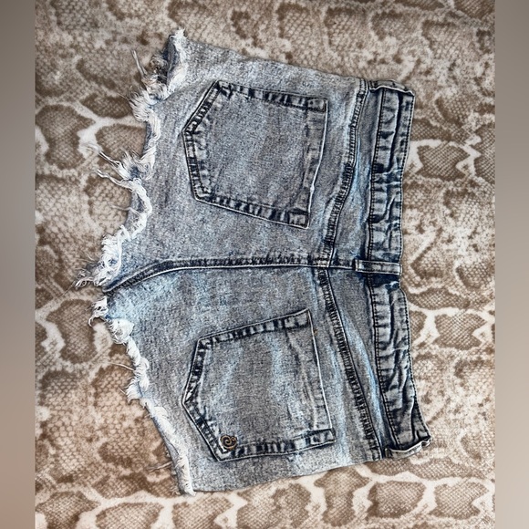 Indigo Rein Denim Distressed Shorts - Picture 2 of 3